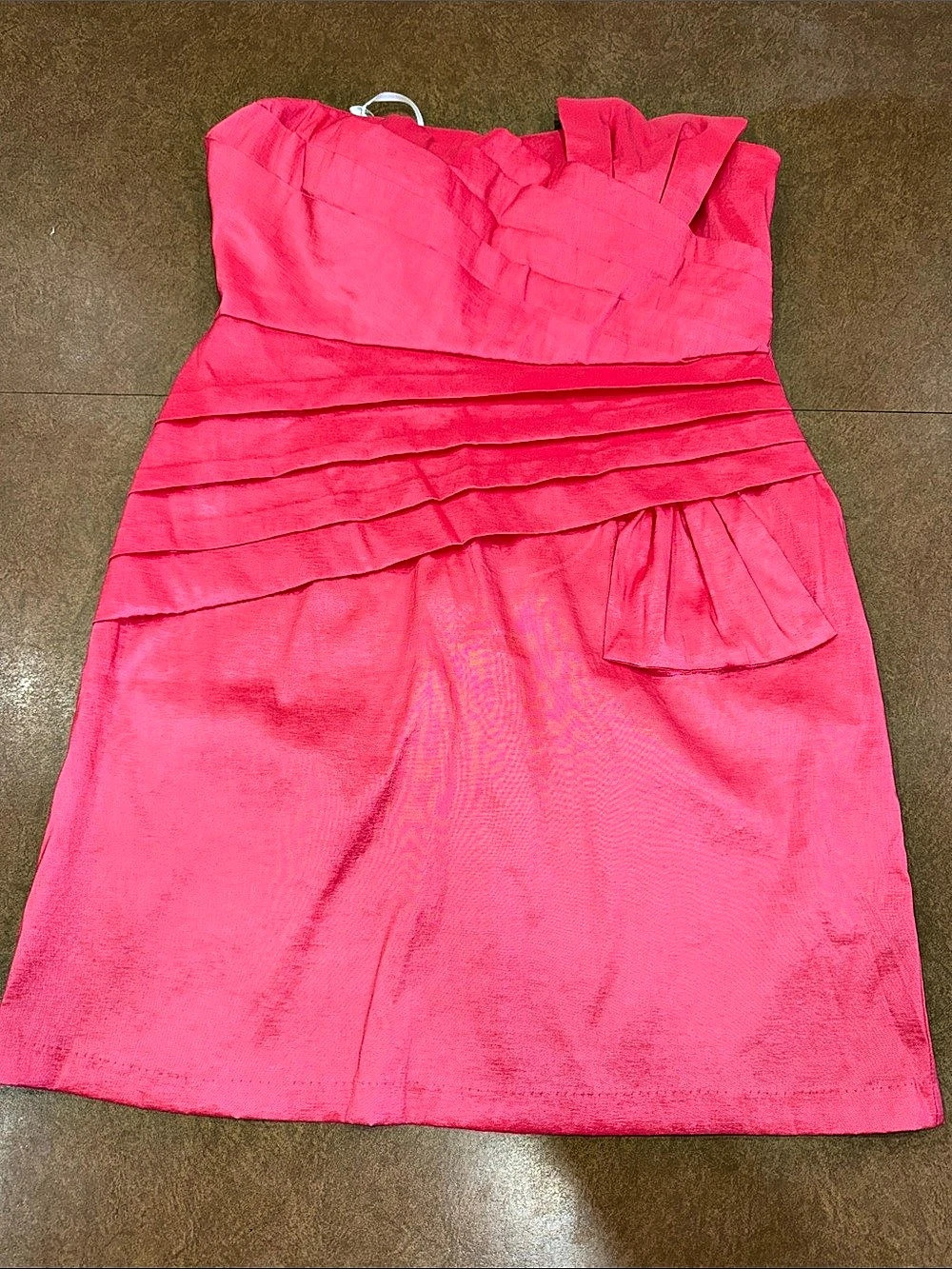 NWOT • snap Pink Pleated Party Dress • Size 18 • Discoloration due to lighting